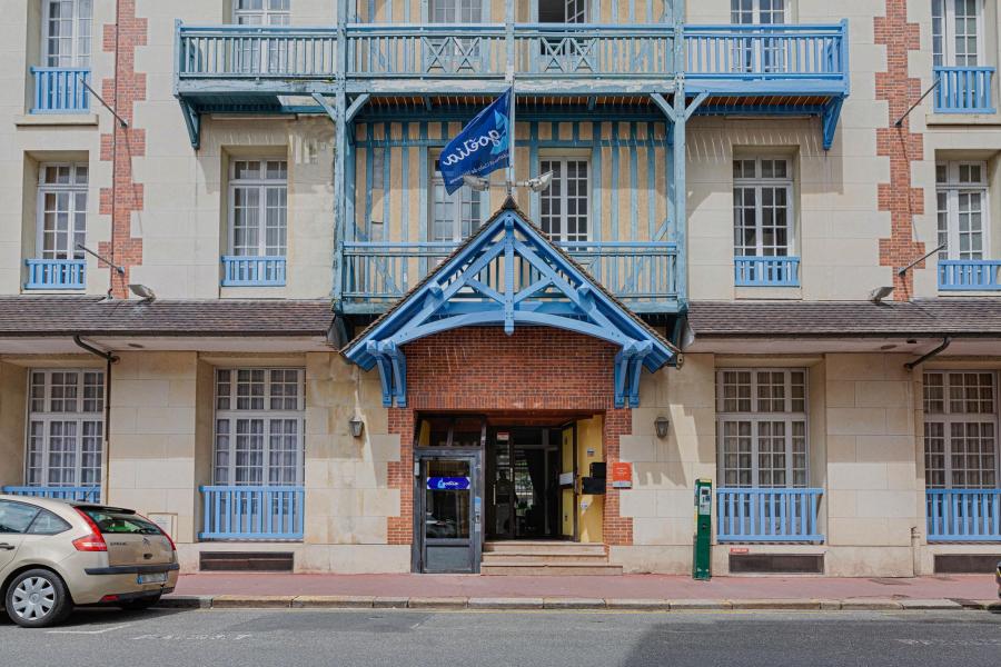 Le Castel Normand - Deauville - Summer outside