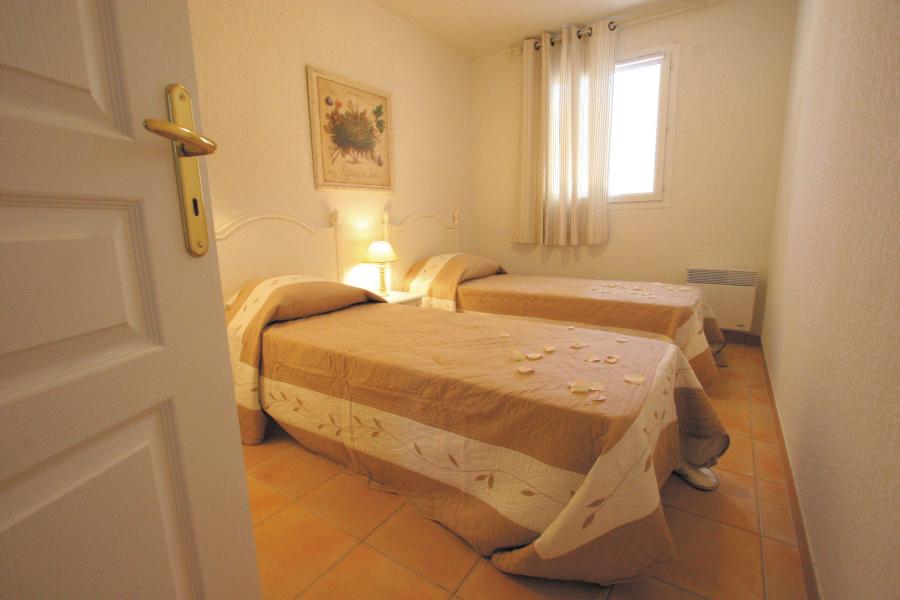 Les Bastides des Chaumettes - Montauroux - Bedroom