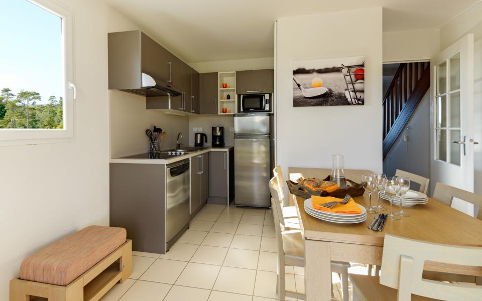 Résidence Lagrange Cap Green - Frehel-Sables-d'Or-les-Pins - Open-plan kitchen