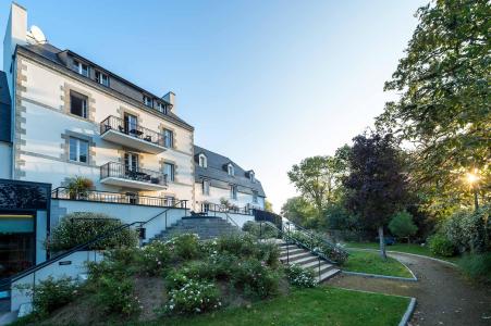 Le Domaine de Pont Aven - Lorient - Summer outside