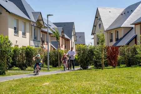 Le Victoria - Blonville-sur-Mer - Summer outside