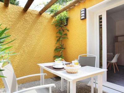 Résidence Le Village Camarguais Les Gardians - Sant Carles de la Rapita - Terraza