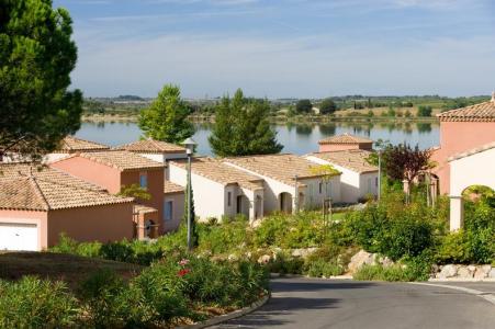 Résidences Port Minervois / Les hauts du Lac - Vacancéole - Homps - Summer outside